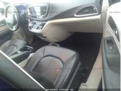 CHRYSLER VOYAGER 2C4RC1DG6LR181871