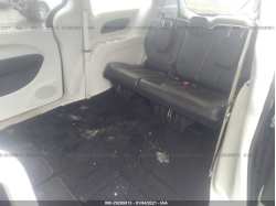 CHRYSLER VOYAGER 2C4RC1DG6LR181871