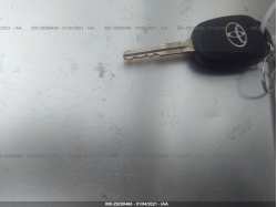 TOYOTA RAV4 JTMZFREV1HJ716720