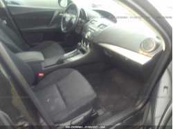 MAZDA MAZDA3 JM1BL1SG4A1126079