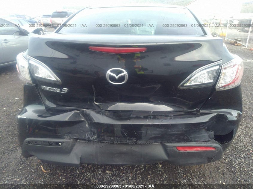 MAZDA MAZDA3 JM1BL1SG4A1126079