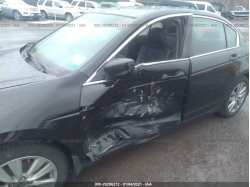 HONDA ACCORD SDN 1HGCP2F8XBA100414