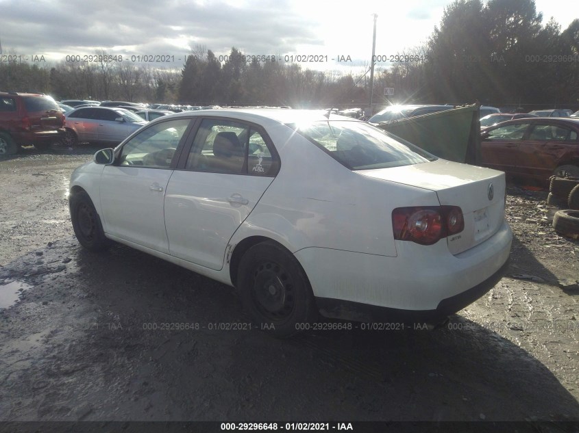VOLKSWAGEN JETTA SEDAN 3VWRZ7AJ4AM152629
