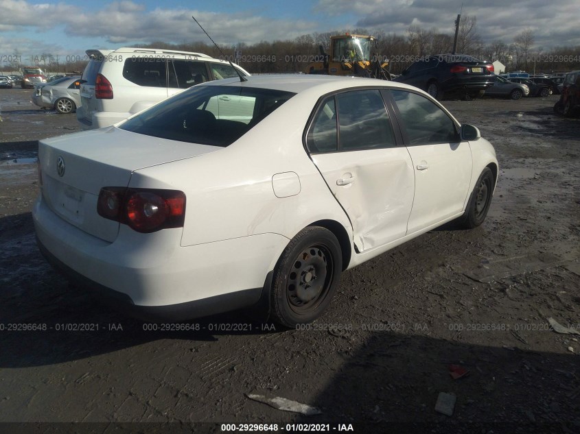 VOLKSWAGEN JETTA SEDAN 3VWRZ7AJ4AM152629