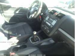 VOLKSWAGEN JETTA SEDAN 3VWRZ7AJ4AM152629