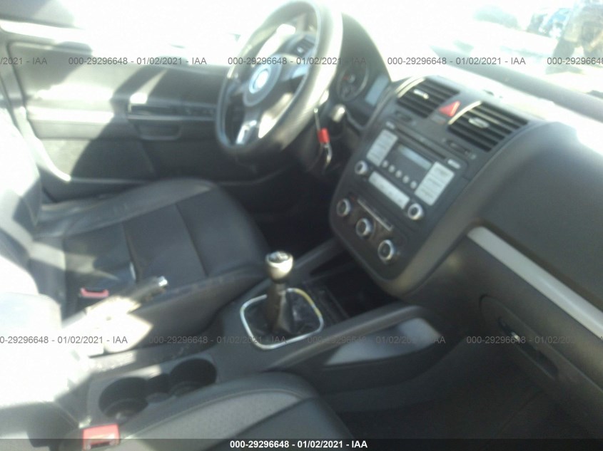 VOLKSWAGEN JETTA SEDAN 3VWRZ7AJ4AM152629