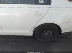 VOLKSWAGEN JETTA SEDAN 3VWRZ7AJ4AM152629