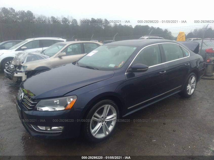 VOLKSWAGEN PASSAT 1VWCM7A37CC062353