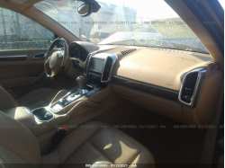 PORSCHE CAYENNE WP1AB2A21BLA54675