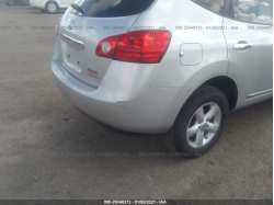 NISSAN ROGUE JN8AS5MT9DW024322