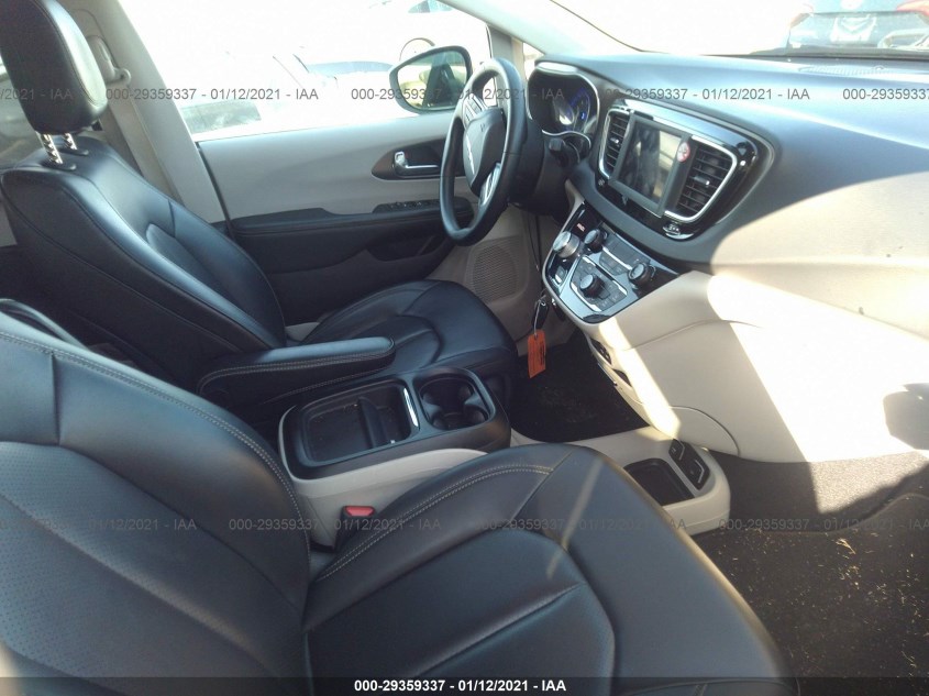 CHRYSLER VOYAGER 2C4RC1DG9LR151375