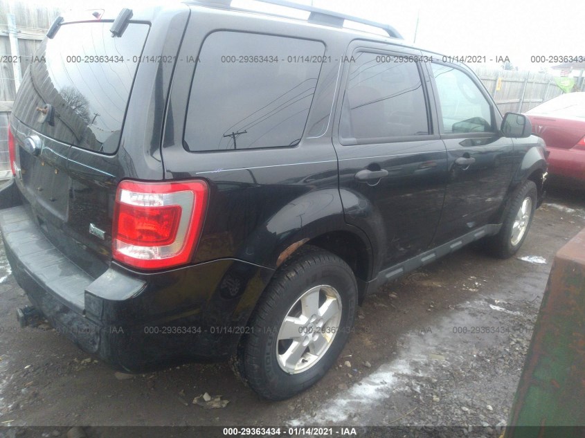 FORD ESCAPE 1FMCU9DG1AKA69214