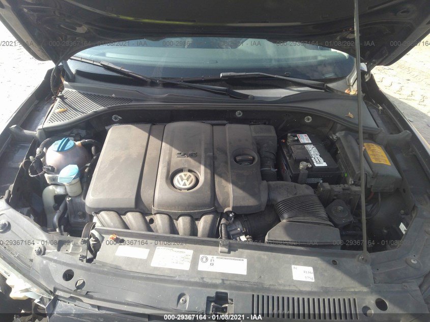 VOLKSWAGEN PASSAT 1VWAP7A39CC068623