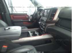 RAM 1500 1C6RRELT6LN256626