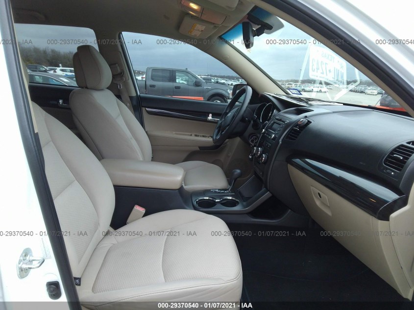 KIA SORENTO 5XYKT4A25CG226556