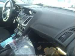 FORD FOCUS 1FAHP3F25CL249363