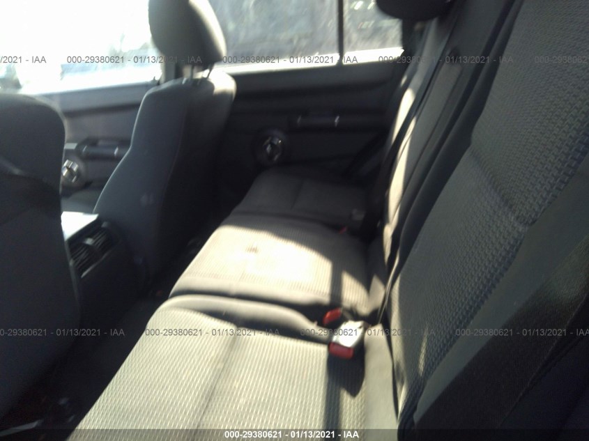 JEEP COMMANDER 1J4RG4GK7AC157228