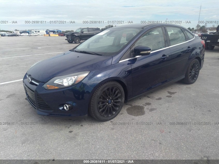 FORD FOCUS 1FAHP3J28CL138362