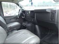 CHEVROLET EXPRESS CARGO VAN 1GCWGAFP9K1176039