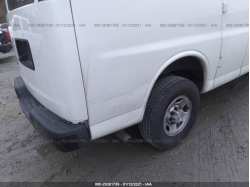 CHEVROLET EXPRESS CARGO VAN 1GCWGAFP9K1176039
