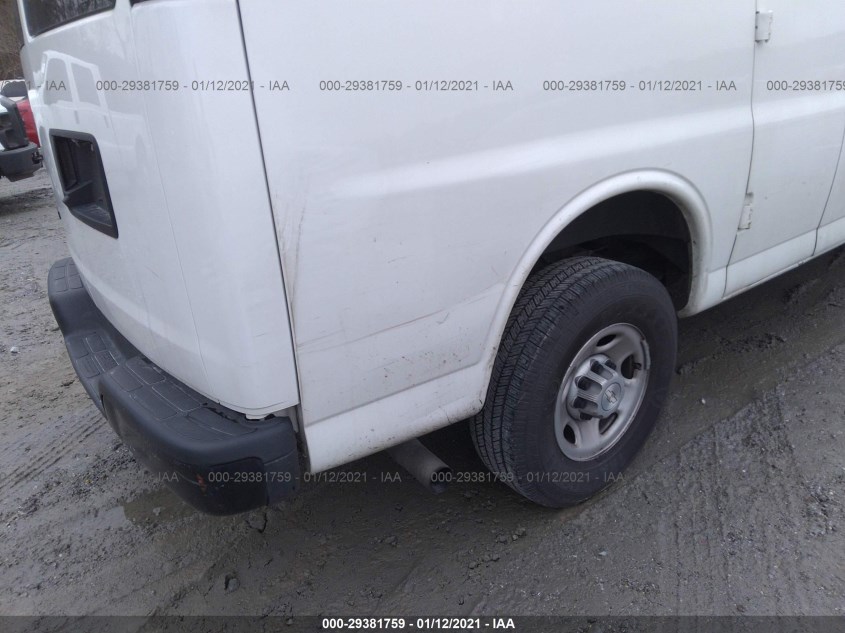 CHEVROLET EXPRESS CARGO VAN 1GCWGAFP9K1176039