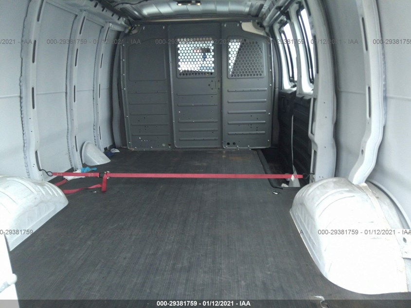 CHEVROLET EXPRESS CARGO VAN 1GCWGAFP9K1176039