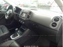 VOLKSWAGEN TIGUAN WVGAV3AX1EW596206