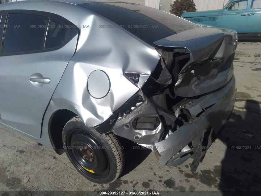 MAZDA MAZDA3 4-DOOR 3MZBN1U77HM131911