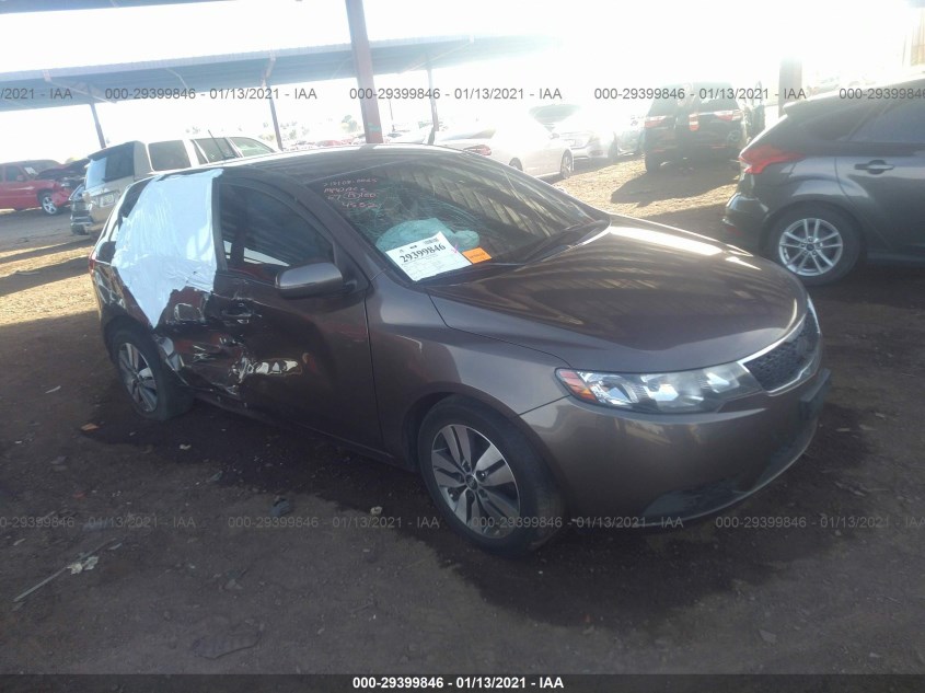 KIA FORTE 5-DOOR KNAFU5A21D5744532