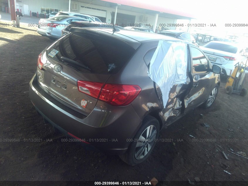 KIA FORTE 5-DOOR KNAFU5A21D5744532