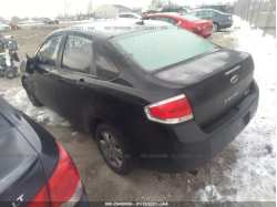 FORD FOCUS 1FAHP3EN4AW148631