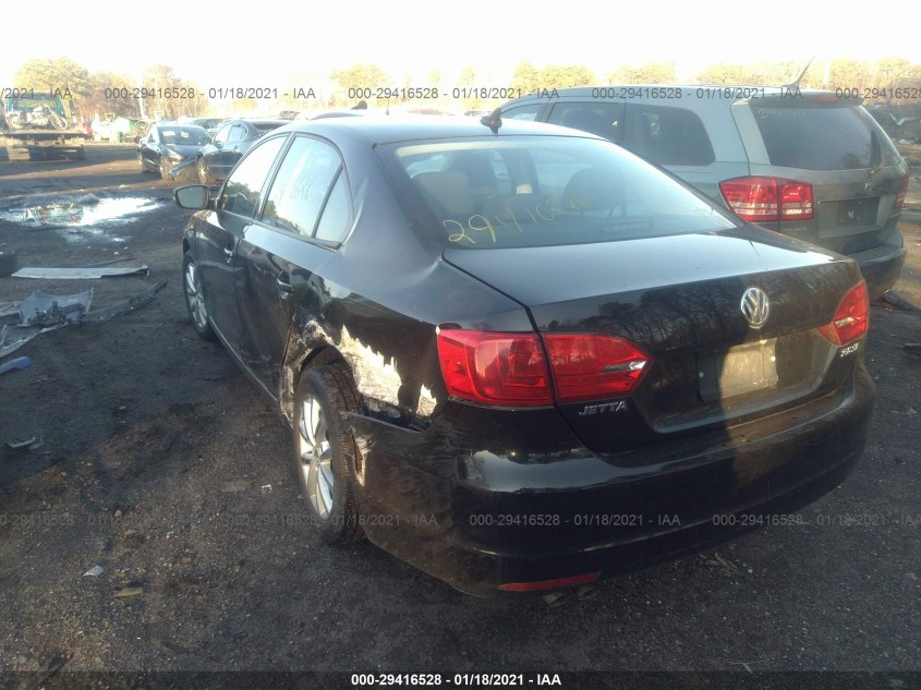 VOLKSWAGEN JETTA SEDAN 3VWDZ7AJ5BM347165