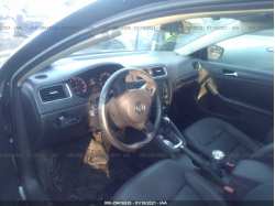 VOLKSWAGEN JETTA SEDAN 3VWDZ7AJ5BM347165