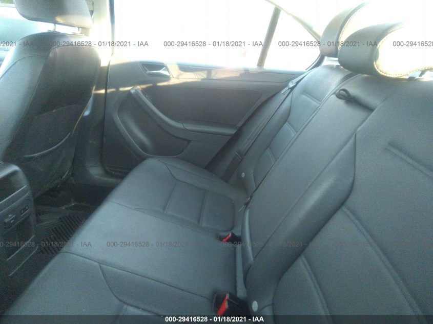 VOLKSWAGEN JETTA SEDAN 3VWDZ7AJ5BM347165