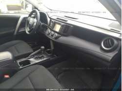 TOYOTA RAV4 JTMBFREV2JJ210840