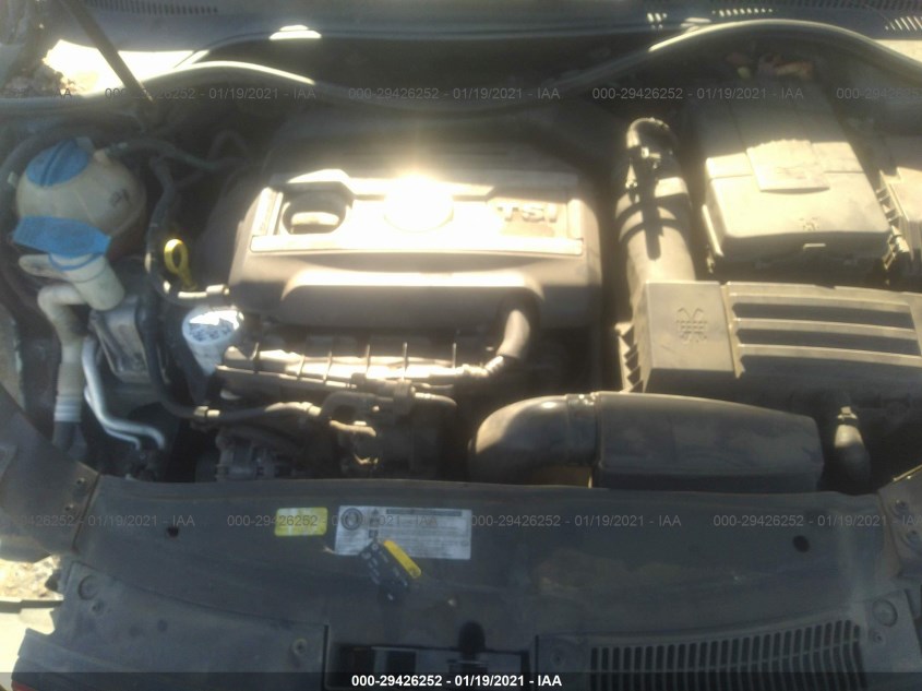 VOLKSWAGEN GTI WVWHD7AJ2EW001114