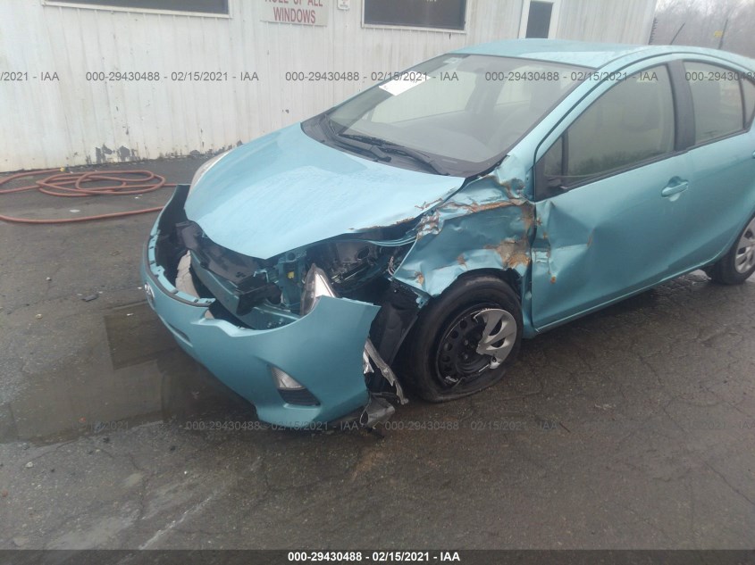 TOYOTA PRIUS C JTDKDTB3XE1070337