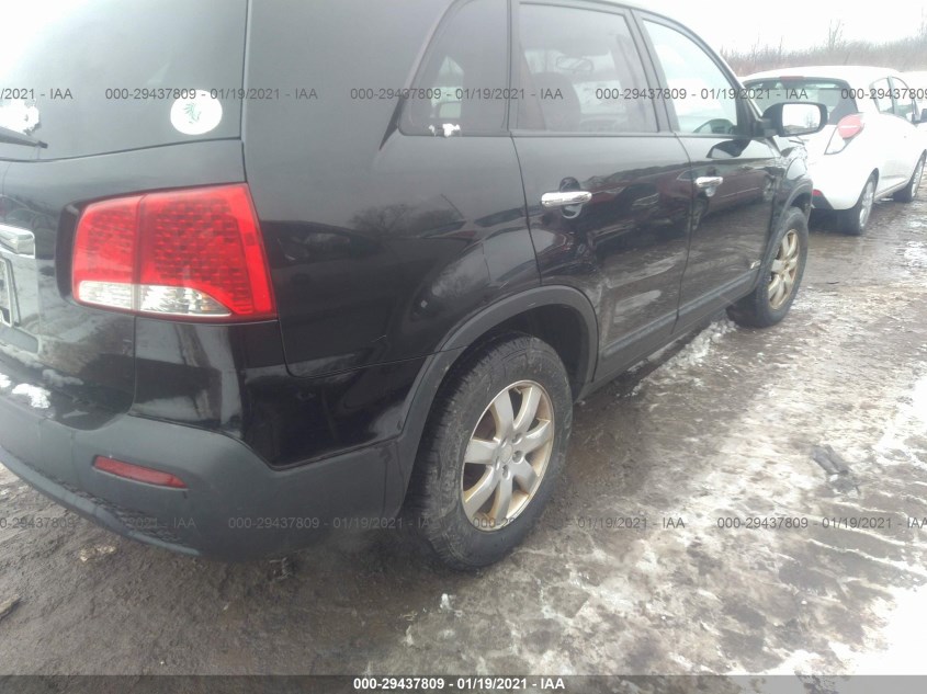KIA SORENTO 5XYKTDA29BG123641