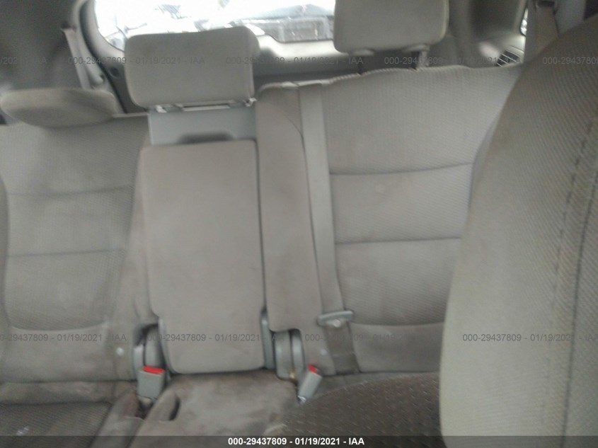 KIA SORENTO 5XYKTDA29BG123641