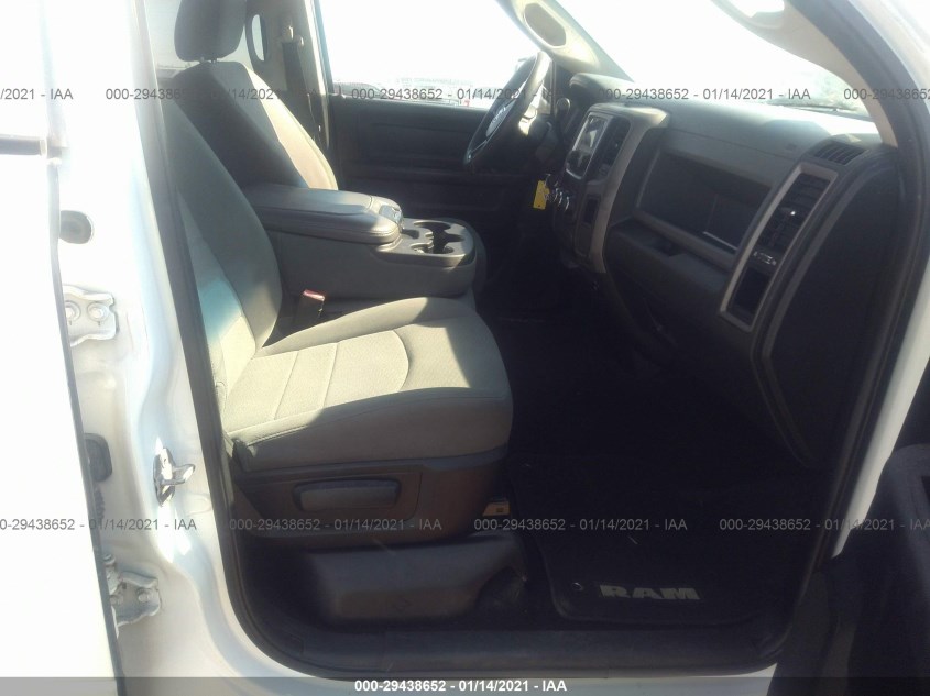 RAM 1500 1C6RR6FT9ES267738