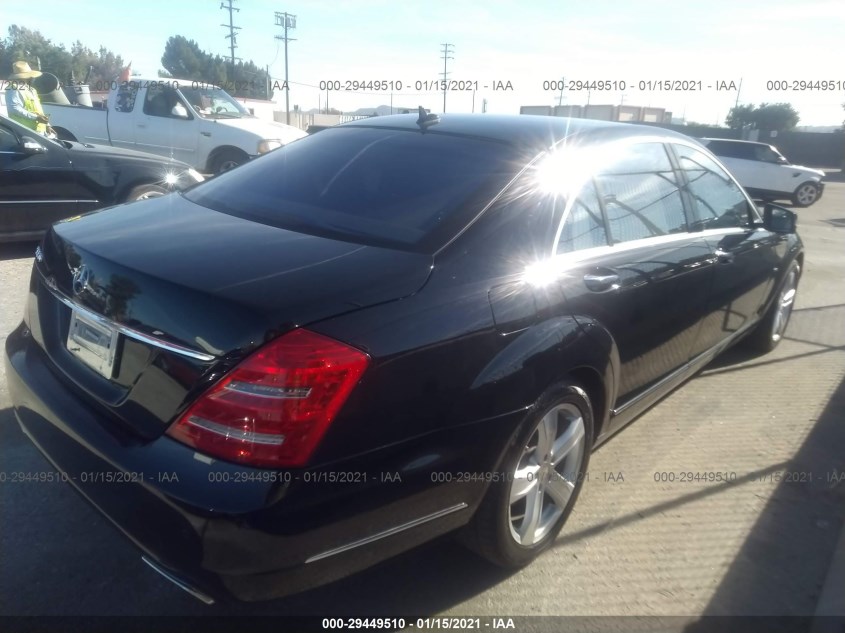 MERCEDES-BENZ S-CLASS WDDNG7DB6CA422218