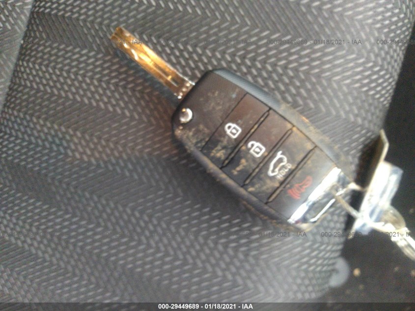 KIA SPORTAGE KNDPM3AC2L7797456