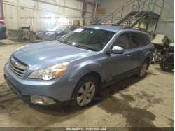 SUBARU OUTBACK 4S4BRBCC3A3330582