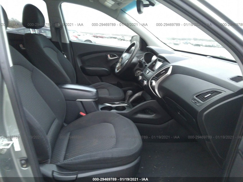 HYUNDAI TUCSON KM8JT3AB7DU686352