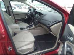 FORD FOCUS 1FAHP3H22CL380828