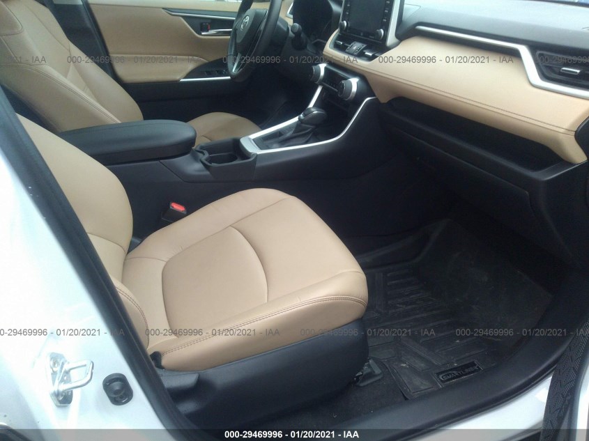 TOYOTA RAV4 2T3C1RFV9KW036883