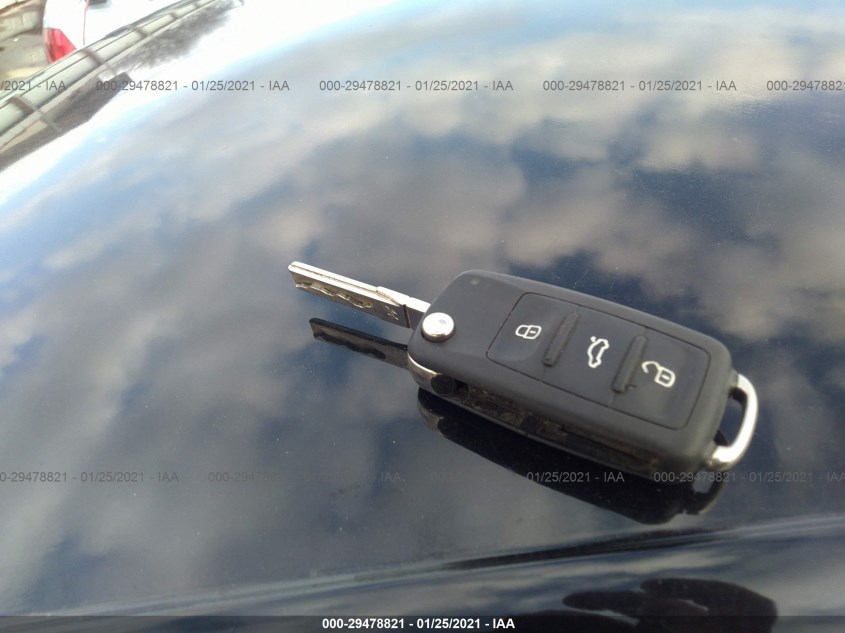 VOLKSWAGEN GOLF WVWDM7AJ4CW341005