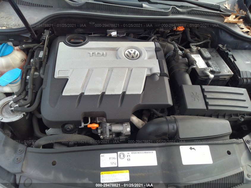 VOLKSWAGEN GOLF WVWDM7AJ4CW341005