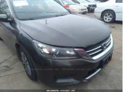 HONDA ACCORD SDN 1HGCR2F34DA269555