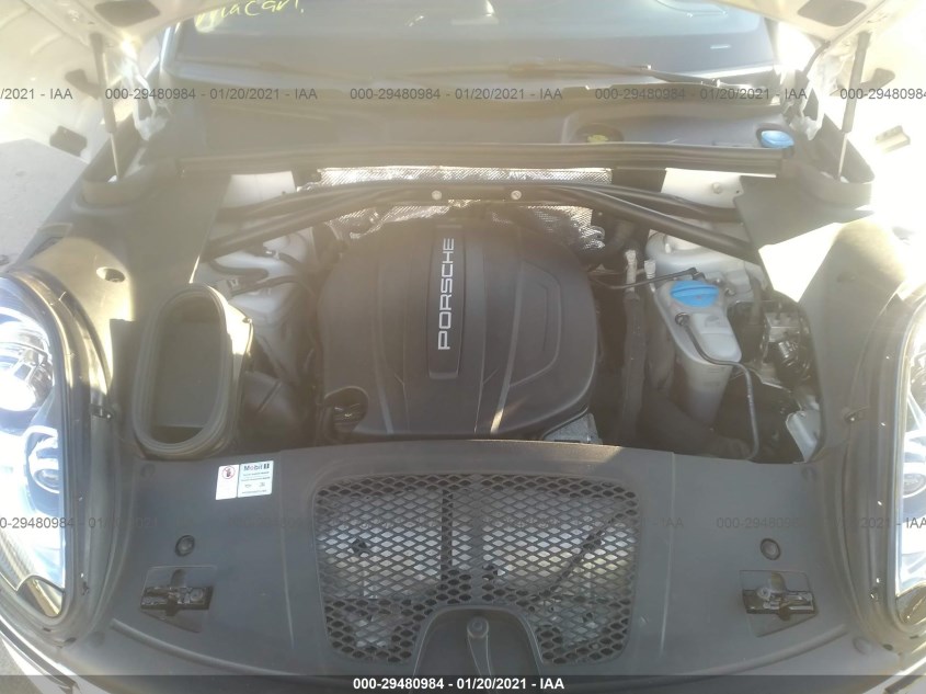 PORSCHE MACAN WP1AA2A5XHLB08383